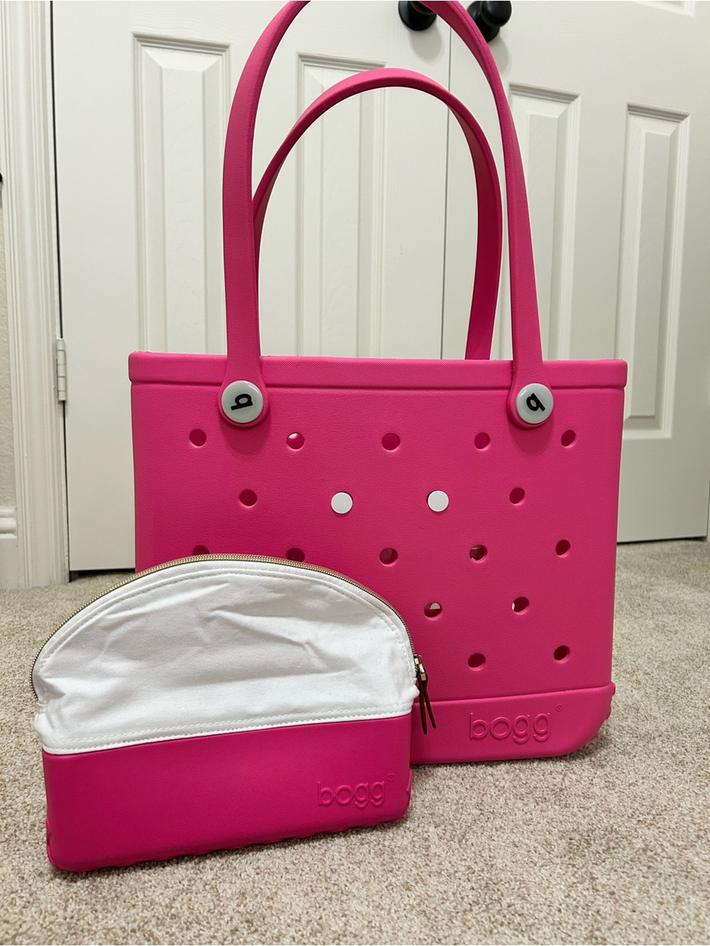 BOGG BAG pink baby bag with beauty pouch and clear accessory pouch NEVER WORN